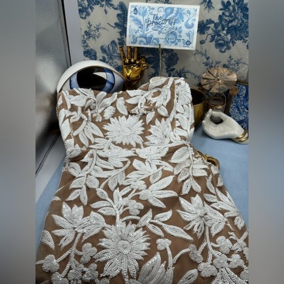 🆕 BRONX & BANCO 🧿 NWOT Dahlia Gown, White Sequin Floral Gown - Sz M US 6 - Picture 12 of 14